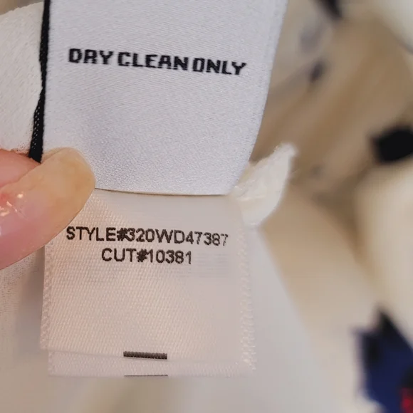 🆕️ Willow Ellie Floral Halter Neck Tiered Mini Dress - Picture 12 of 14